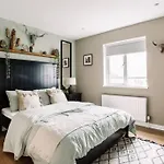 Modern & Stylish Home In The Heart Of Belfast